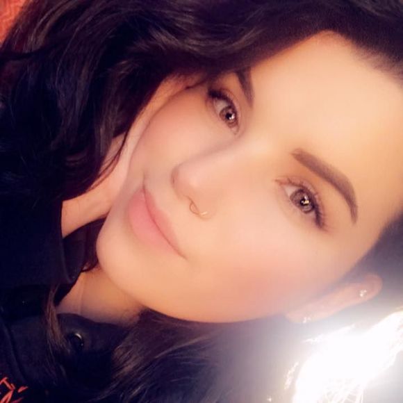 Meet your Posher, Michelle - Picture 1 of 1